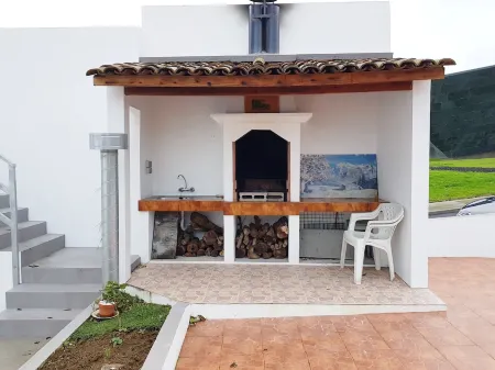 Apartment Land and Sea II