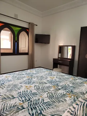 Private villa with sea view Отели в г. Уалидия