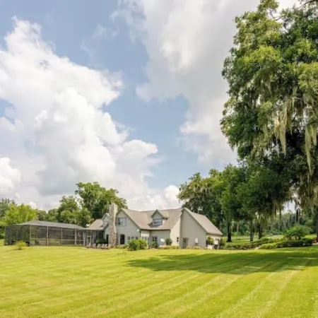 Water's Edge - a lakefront oasis. 10 peaceful, private acres w' stunning views.