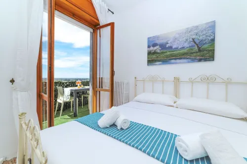 Old Town 50 meters. Private parking. Panoramic View