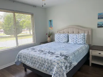 Charming 3-bedroom house in delightful Pensacola with Pool Hotels near Pearson Vue Test Ctr