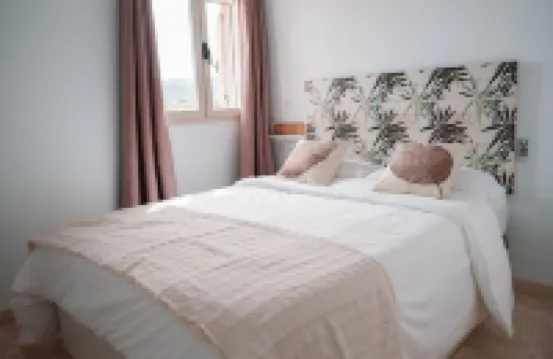 Beautiful apartment with mountain views 阿爾豪林德拉托里酒店