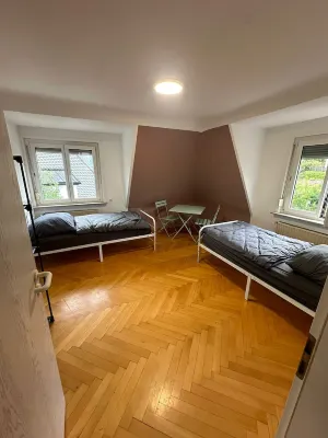 Fitters' apartment for 5 people in Stuttgart, quiet location, central, parking spaces Hotel a Distretto Ovest