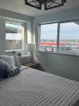 Dockside Cabin- waterfront, kayaking, fishing, swimming