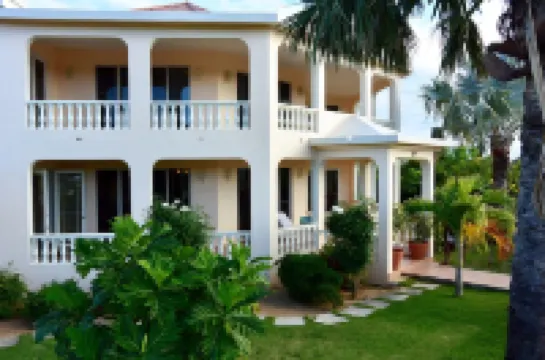 Dream Weaver Villa in RendezVous Bay Hotels in The Valley