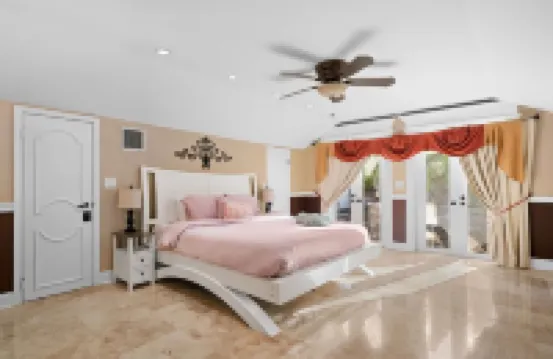 Modern 3 Bedroom House in Hollywood Beach Castle
