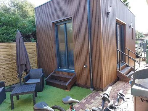 STUDIO TINY HOUSE Located near the beach, cycle path and shops Hotels in Tarnos