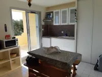 1-bedroom studio with sea view. Ideal for 2 adults and 1 child.