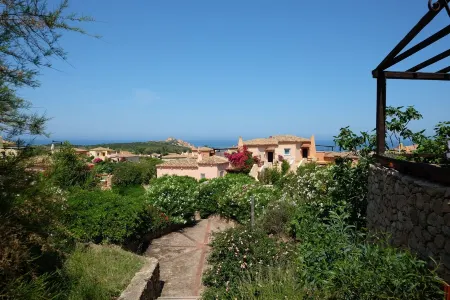 Apt. 1309 - Casa Corelia - Calarossa Sardinia Apartments Отели в г. Тринита-д'Агульту-э-Виньола