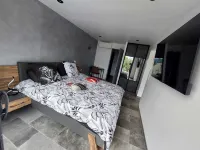 Les Abeilles du Mont D'or, Classée 5 Étoiles, Piscine Chauffée, Spa et Sauna