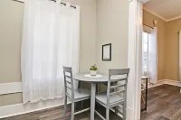 Cozy Studio in Winter Garden