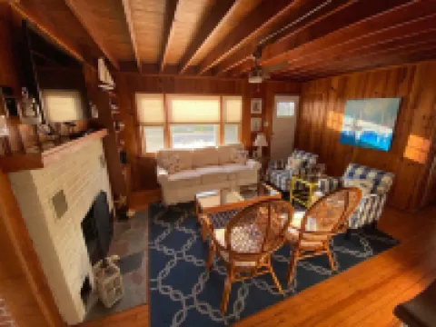 Bayside 2 bedroom in Brant Beach. Beautiful views of the sunset!