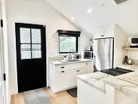 Newly built designer guesthouse nestled in Santa Barbara’s Sycamore Canyon.