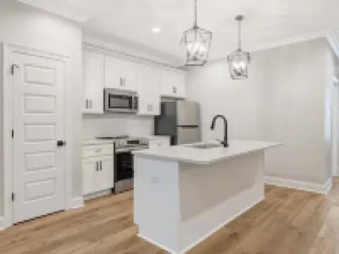 3-bedroom townhome in the Hart of Broussard Hotels in Broussard