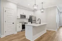 3-bedroom townhome in the Hart of Broussard Hotels in Broussard