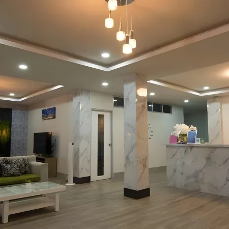 Thap Sakae Hotel