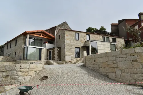 Turismo Aldeia Serrana, Casinhas da Eira Caramulo, Hotels in Tondela