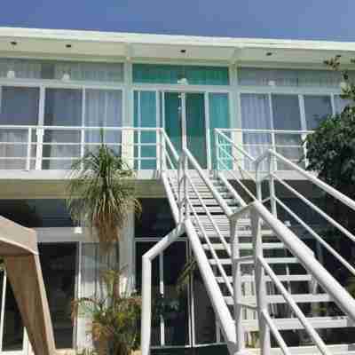 2nd FL high ceiling loft with pool Hotel Exterior