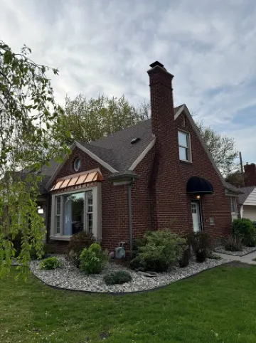 Spacious 4-bedroom house in lovely Dearborn