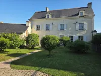 Au pied du Lavoir chambre Germaine Các khách sạn ở Grezille