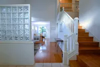 Gated 3BR 2.5BTH w/ Pool and Spa in Tustin Hotels in Tustin