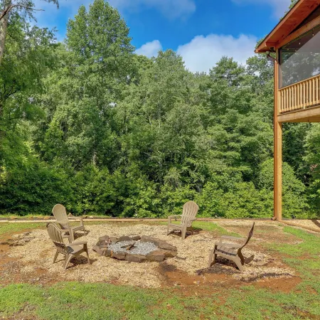 Cabin Near Blue Ridge w/ Fire Pit & Large Deck