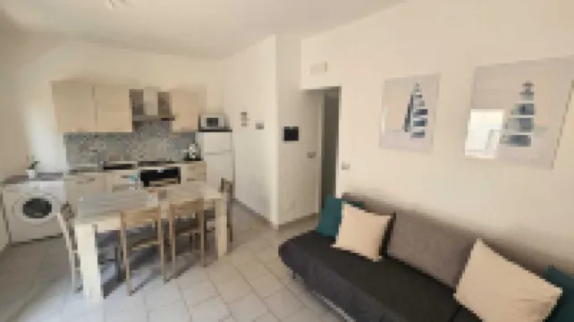 Newly renovated apartment, 50 meters from the beaches, in the city center