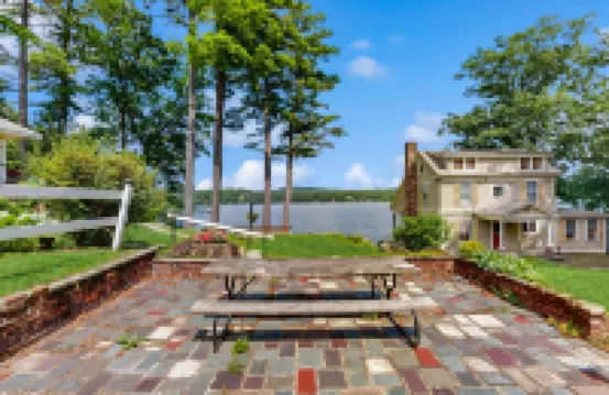 King Birch Lake Home, Unit 4 Hotels in Alton