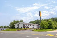 Super 8 by Wyndham Farmville Отели в г. Принс-Эдвард