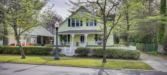 Aiken Apt w/ Garden-View Balcony: Half-mi to Dtwn! Hotels in Aiken