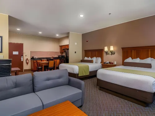Best Western Plus Shamrock Inn  Suites