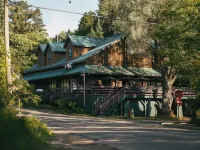 MacTaverne Hotels in Val-David