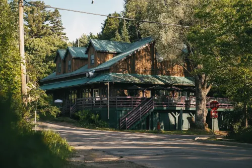 MacTaverne Hotels in Esterel