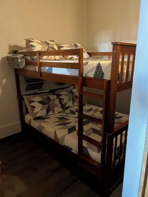 The Bunkhouse – A Unique Stay in Historic Hebron, Nebraska のホテル