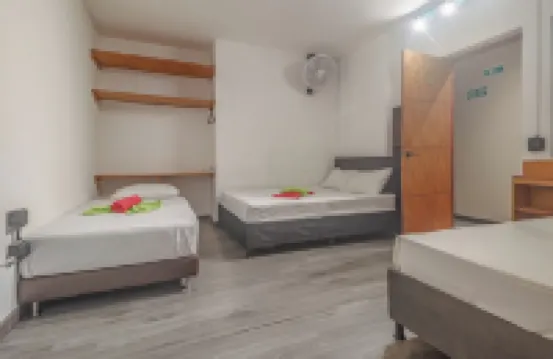 麥丘比丘酒店（麥德林）