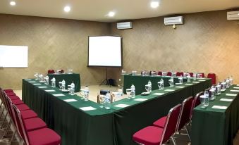 Sambi Resort, Spa & Resto