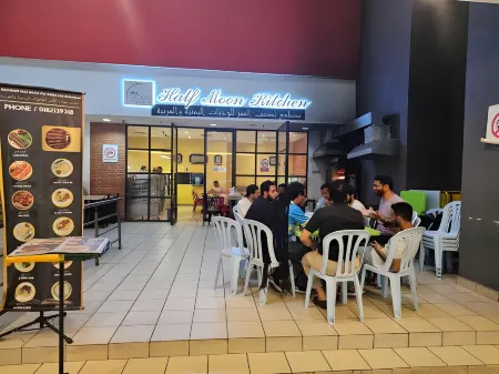 De Centrum by Adam Homestay, Putrajaya Kajang Bangi Отели рядом с достопримечательностью «Palpung Thubten Yeshe Ling (Malaysia)»