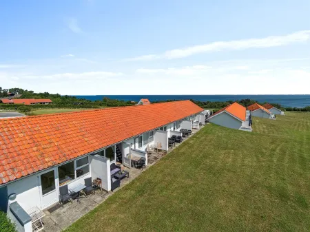 "Sandrine" - 400m from the sea