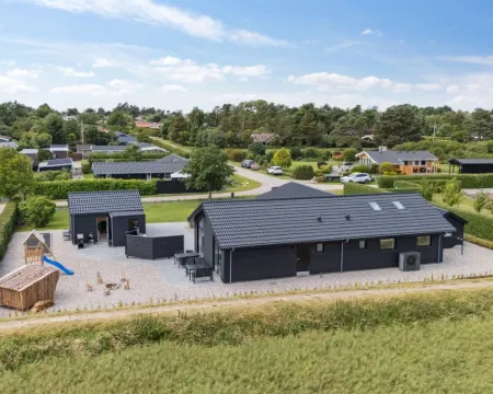 "Christian" - 600m from the sea 斯勞厄爾瑟酒店