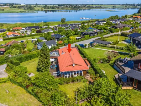 "Eleana" - 300m to the Fjord Отели в г. Роскилле