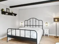 "Hughlek" - 1.5km from the Sea