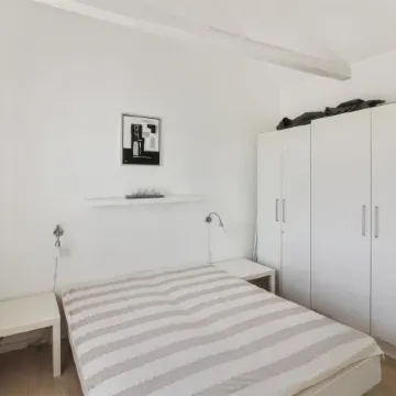 "Tinne" - 400m from the Sea