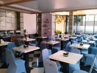 Hotel Bintang Redannte Hotels near Rumah Makan Cibiuk