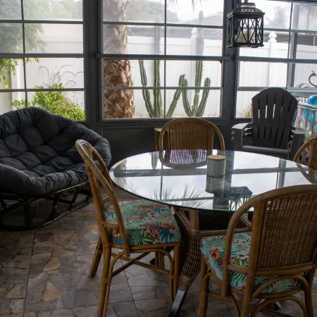 Dog Friendly - Port Richey Villa w/ Salt-Water Pool !
