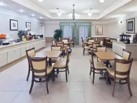 La Quinta Inn & Suites by Wyndham Bay City Hotels in Bay City