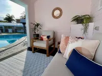 Pelican Motor Inn - Rooftop Pools
