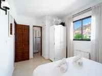 Apartment in Nerja with Sea Views & Pools