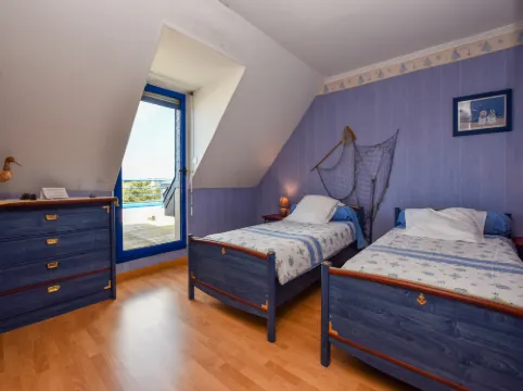 Seaside Villa with Pool in Moëlan
