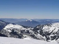 Apartment in Morillon with Mountain Views 모리론 호텔