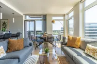 2BR | Lounge, Rooftop, Gym | Bellevue | Sophari C